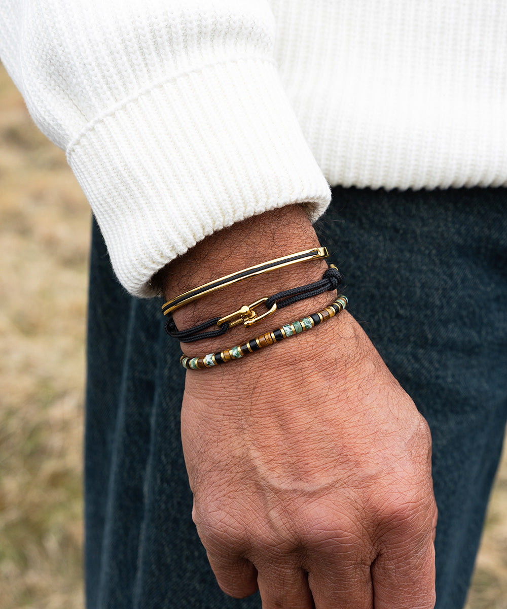 Daunting Dean Black | Gold