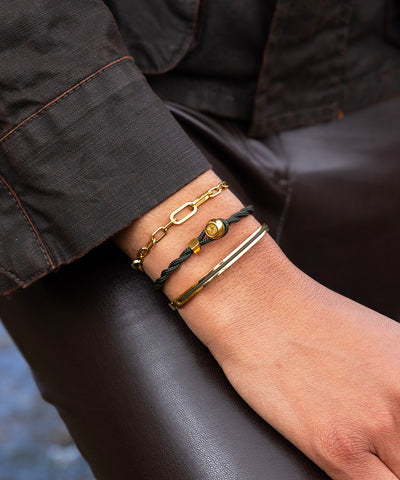 Julie | Gold